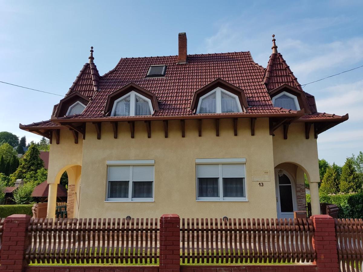 Apartamento Henrietta Apartmanház Zalakaros Exterior foto